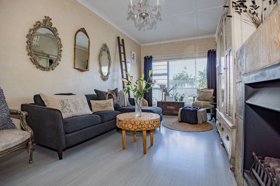 6 Bedroom Property for Sale in Churchill Estate Western Cape